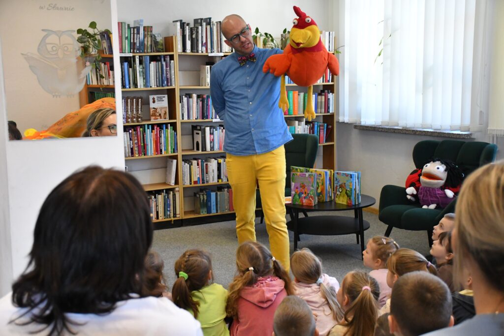 Na zdjęciu autor spotkania - Pan Poeta.